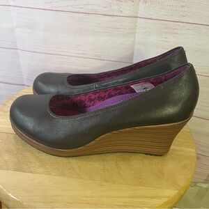 Crocs  A-Leigh Brown Round‎ Toe Wedge Heel Size 7.5